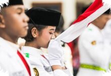 Bukan Sekadar Pengibar Bendera, Ini Titipan Taj Yasin untuk 45 Pelajar Jateng