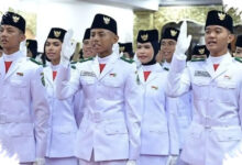 Penurunan Bendera HUT ke-81 RI Pukul 17.00 WIB, Ini 6 Petugas Utamanya