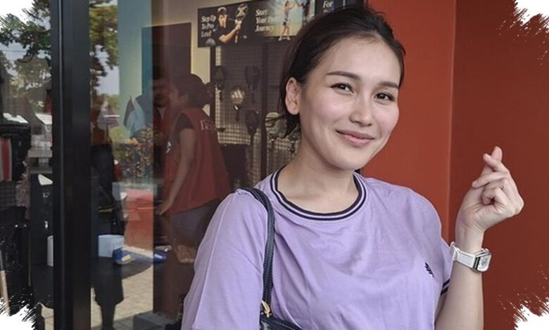 Bukan di Rumah, Perayaan 17-an Keluarga Ayu Ting Ting Berpusat pada Padel