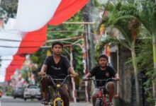 Tanpa Anggaran Pemerintah, Kirab Merah Putih 81 Meter Tumbuh dari Warga Curug