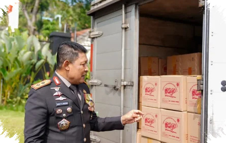 Bukan Sekadar Logistik, Bantuan Polda Jateng ke NTT Disertai Tim Medis